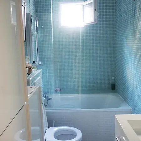 Affittacamere Stylish Flat With Balcony Facing South Parigi