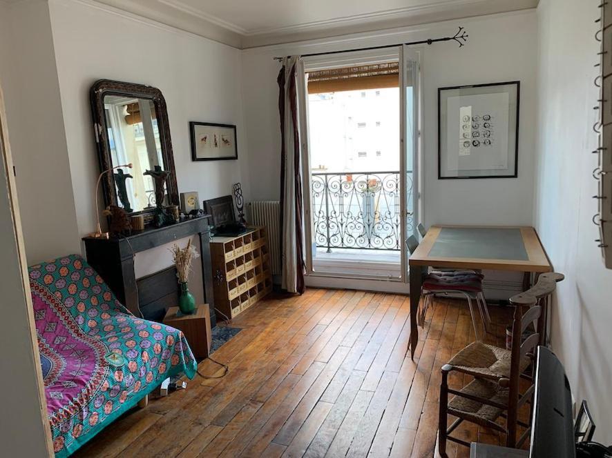 Stylish Flat With Balcony Facing South Affittacamere