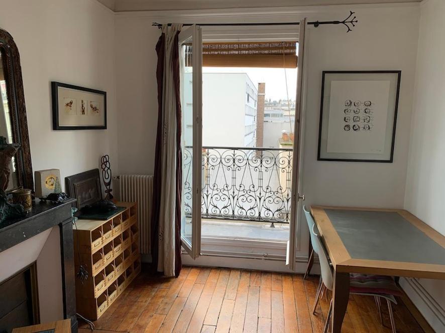 Stylish Flat With Balcony Facing South Affittacamere